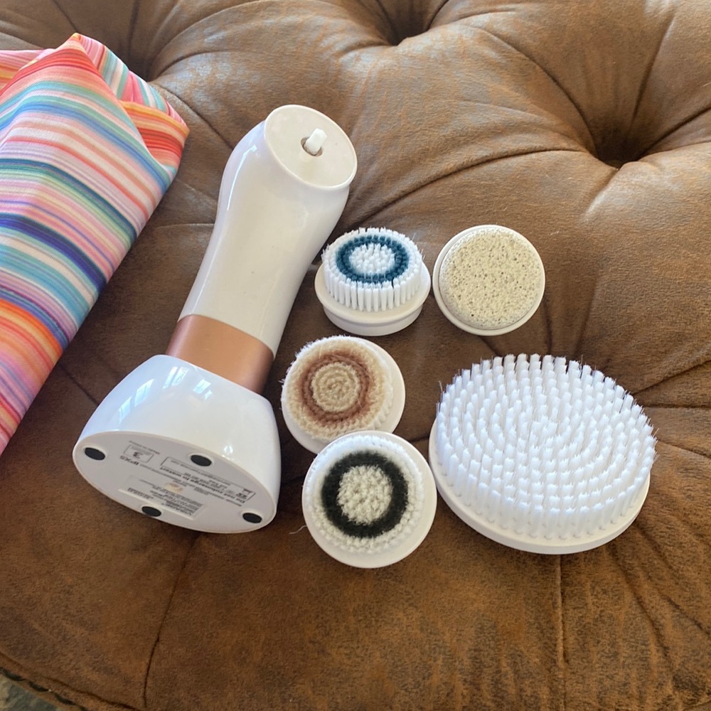 Visage Facial Brush